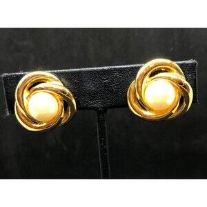 Les Bernard Clip Earrings Vintage Designer Classic Gold Pearl Preowned